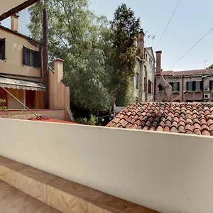 Traditional With Terrace Apartamento