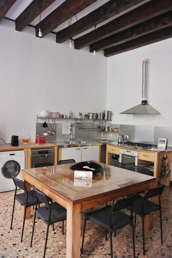 Uma Apartments Venedig 0*,