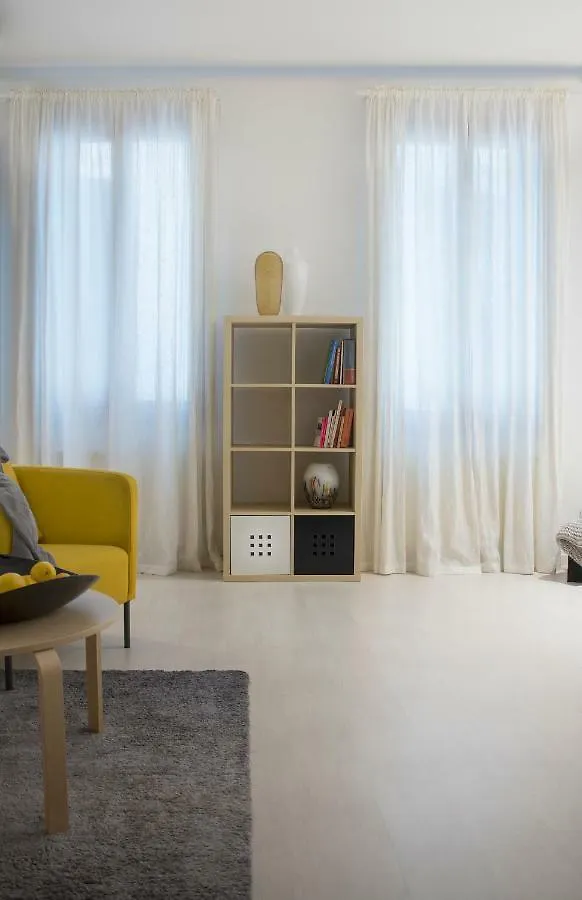 Uma Apartments location